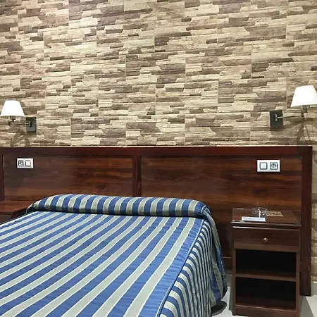 新中心酒店 2* 赫雷斯